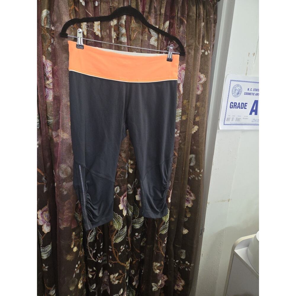 Lululemon Run Fast Free Crop Leggings Reflective Ruffle Trim Black Size 10 - Picture 3 of 10